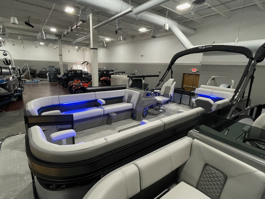 2024 Qwest M-Class RTZ 24' Tritoon Charcoal/Silver