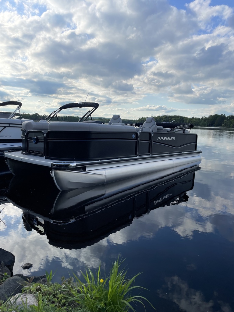 PONTOON - 12 PASSENGER GODFREY FISHING