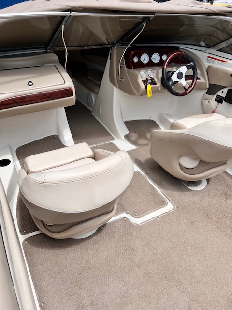 USED 2006 GLASTRON 