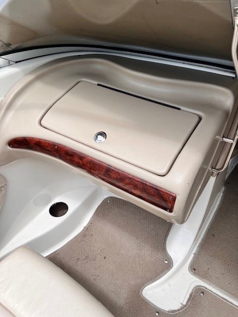 USED 2006 GLASTRON 