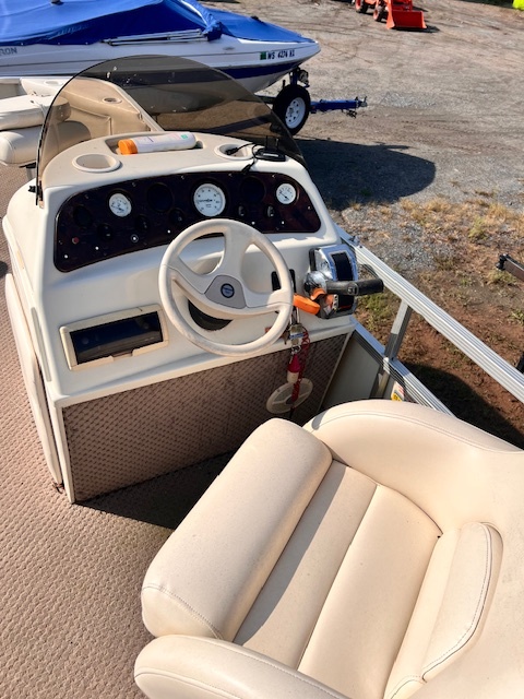 SOLD USED 18' NORTHWOODS PONTOON