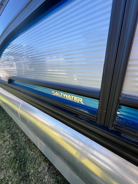 USED QWEST 2024 QWEST M-CLASS RTZ 24' TRITOON W/ 250HP HONDA 