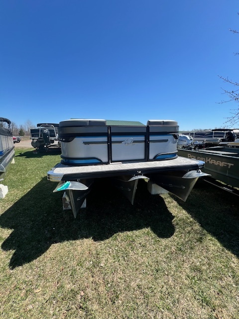 USED QWEST 2024 QWEST M-CLASS RTZ 24' TRITOON W/ 250HP HONDA 