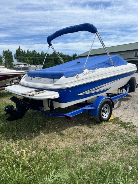 USED 17' 2011 GLASTRON MX 185 W/MERCRUISER