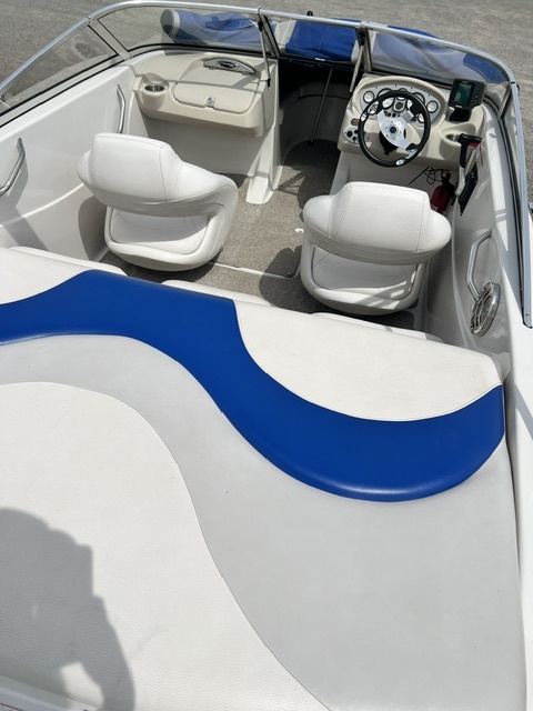 USED 17' 2011 GLASTRON MX 185 W/MERCRUISER