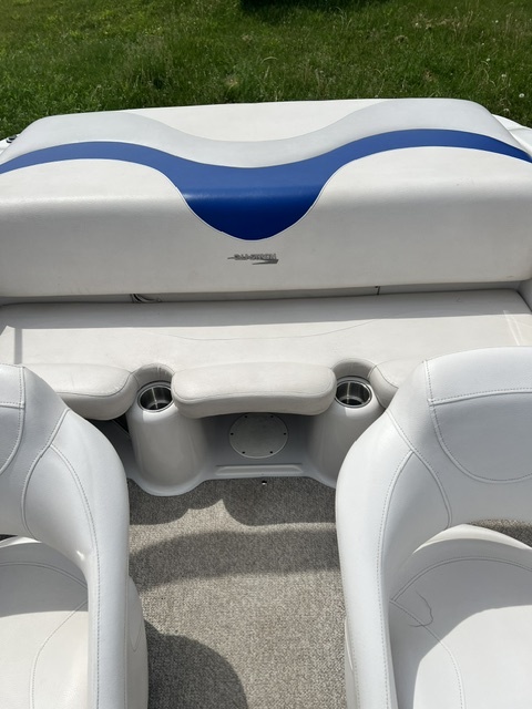 USED 17' 2011 GLASTRON MX 185 W/MERCRUISER