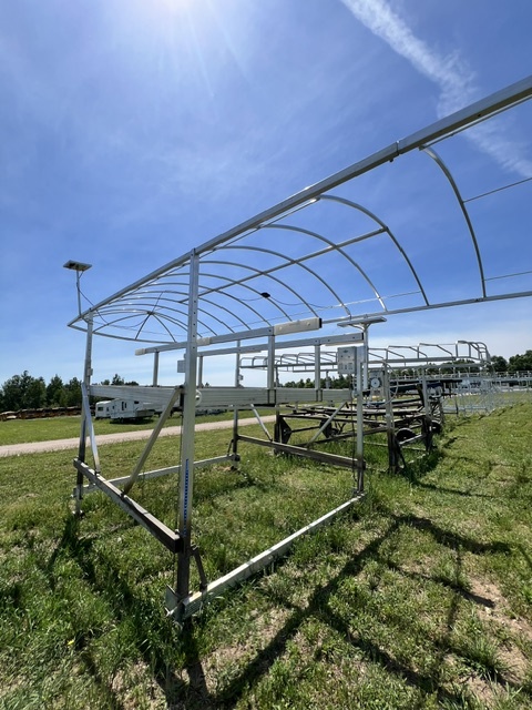 USED JB LUND 6,000# TRITOON LIFT W/28' BLACK CANOPY