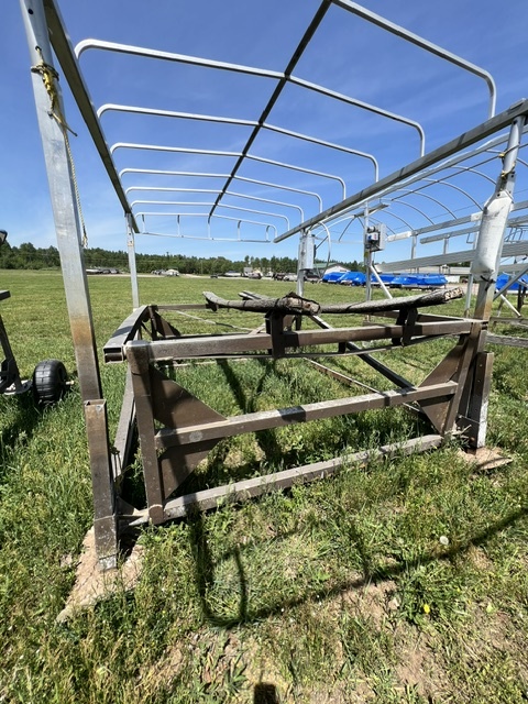 USED 22' HEWITT 3,000# CANTILEVER FISHING BOAT LIFT