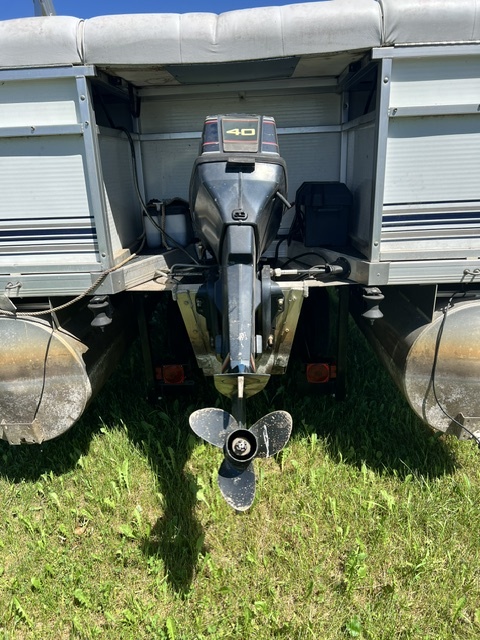 USED 24' WEERES PONTOON W/40HP EVINRUDE 2-SRTOKE