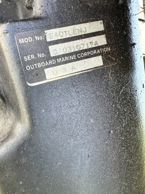 USED 24' WEERES PONTOON W/40HP EVINRUDE 2-SRTOKE