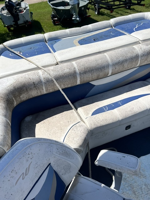USED 24' WEERES PONTOON W/40HP EVINRUDE 2-SRTOKE
