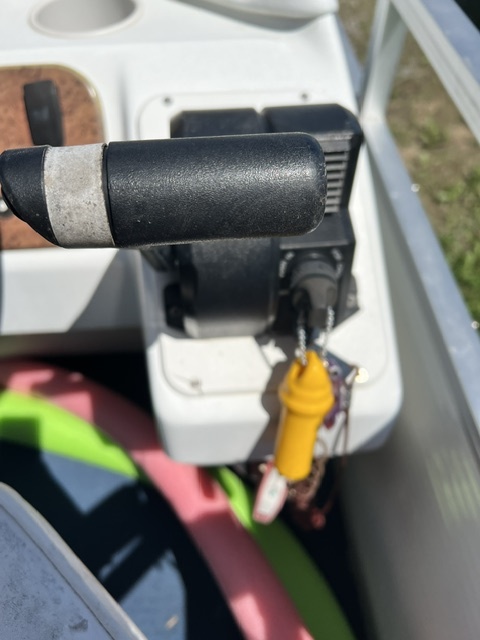 USED 24' WEERES PONTOON W/40HP EVINRUDE 2-SRTOKE