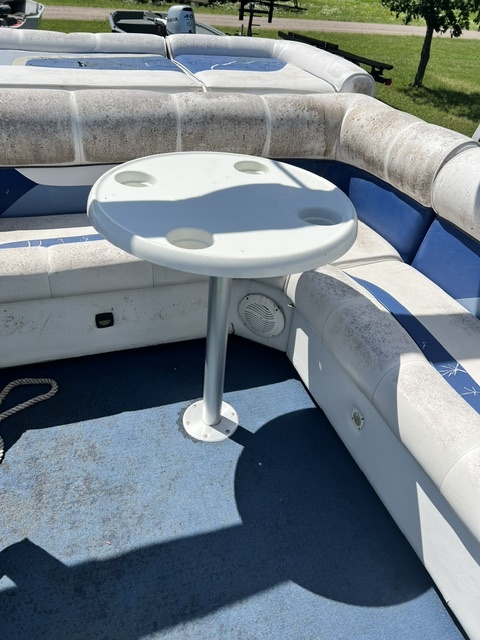 USED 24' WEERES PONTOON W/40HP EVINRUDE 2-SRTOKE
