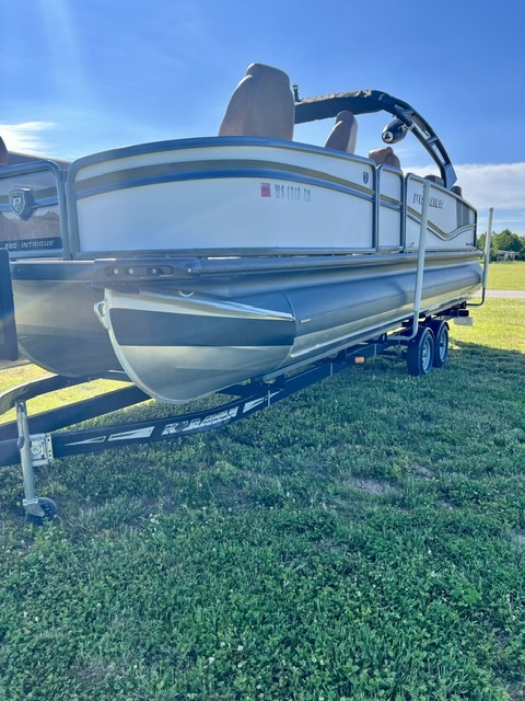 USED 2025 PREMIER 250 INTRIGUE RF - DL W/350HP HONDA