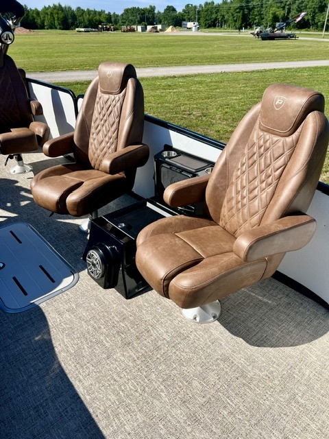 USED 2025 PREMIER 250 INTRIGUE RF - DL W/350HP HONDA