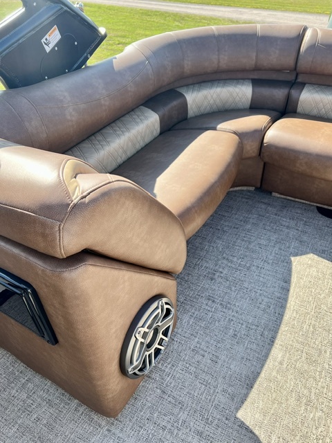 USED 2025 PREMIER 250 INTRIGUE RF - DL W/350HP HONDA