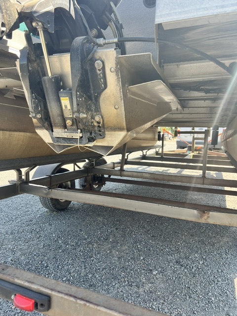 USED 1992 FORESTER 20' PONTOON W/40HP MERCURY