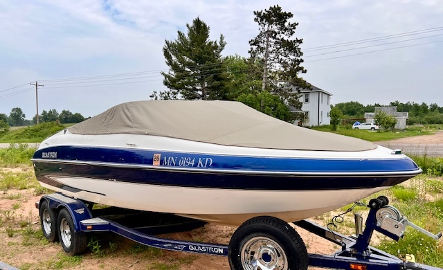 USED 2006 GLASTRON 
