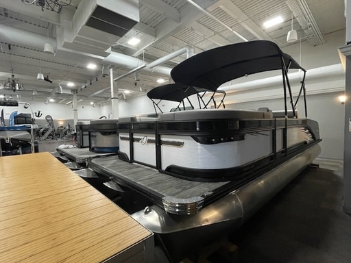 SOLD-2024 Qwest M-Class 22' Tritoon 200hp Honda 